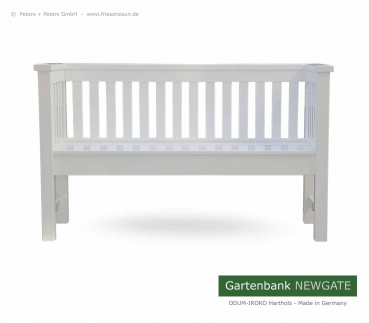 Preview: Gartenbank NEWGATE - lackiert Preview: Gartenbank NEWGATE - die elegante Optik der Gartenbank harmonisiert perfekt mit Häusern im modernem Baustil.